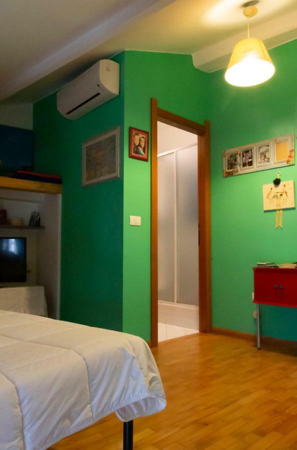 Le Casette Nel Borgo Hotel Acireale Exterior photo