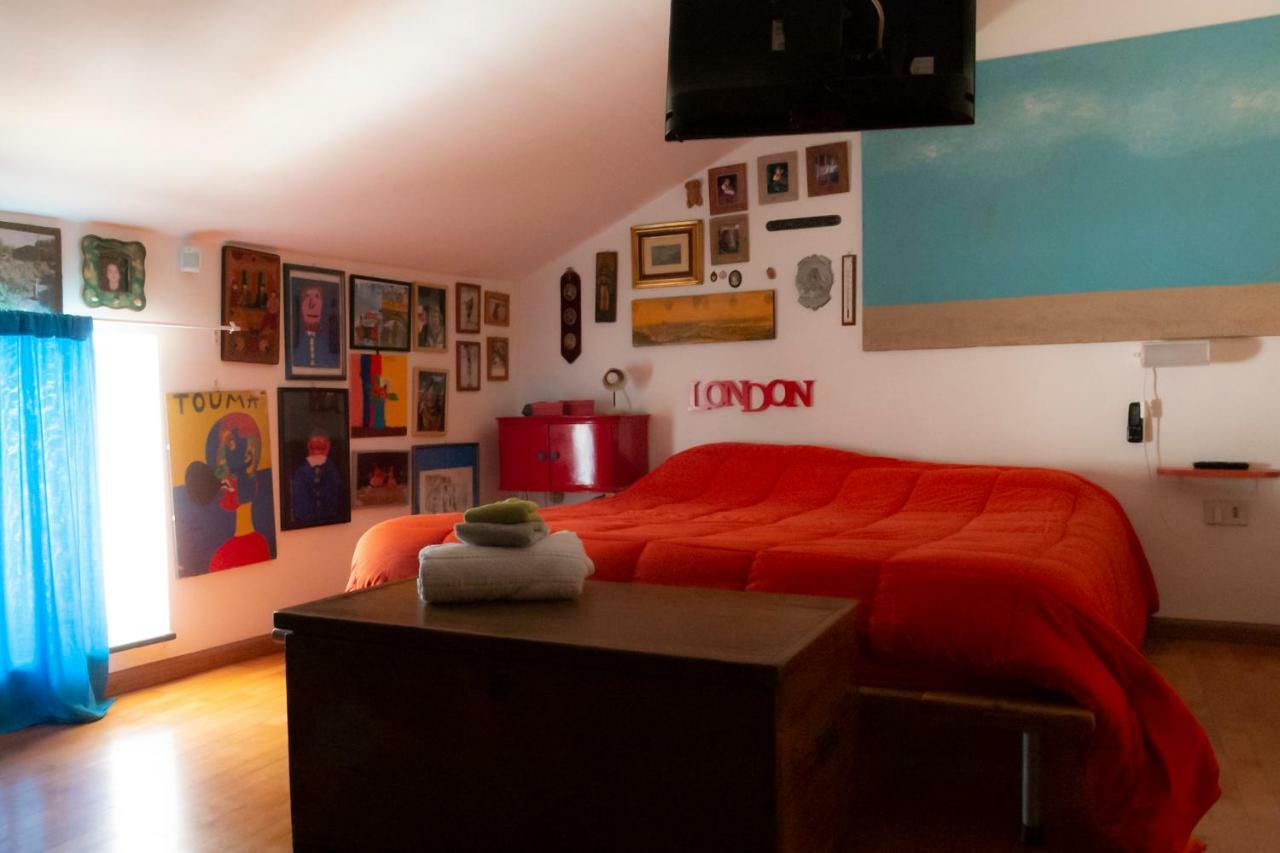 Le Casette Nel Borgo Hotel Acireale Exterior photo