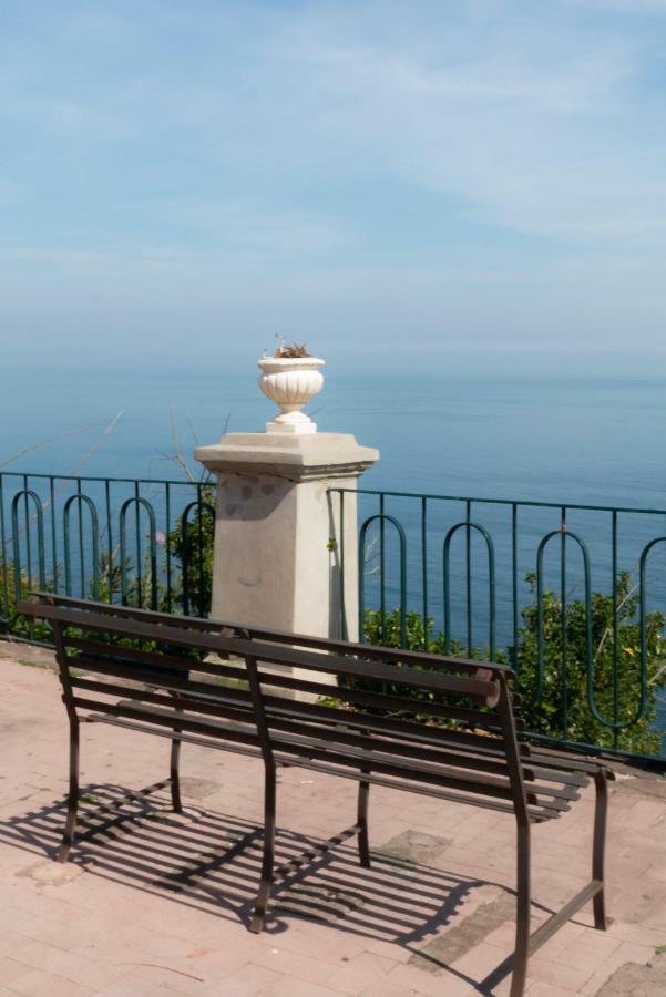 Le Casette Nel Borgo Hotel Acireale Exterior photo